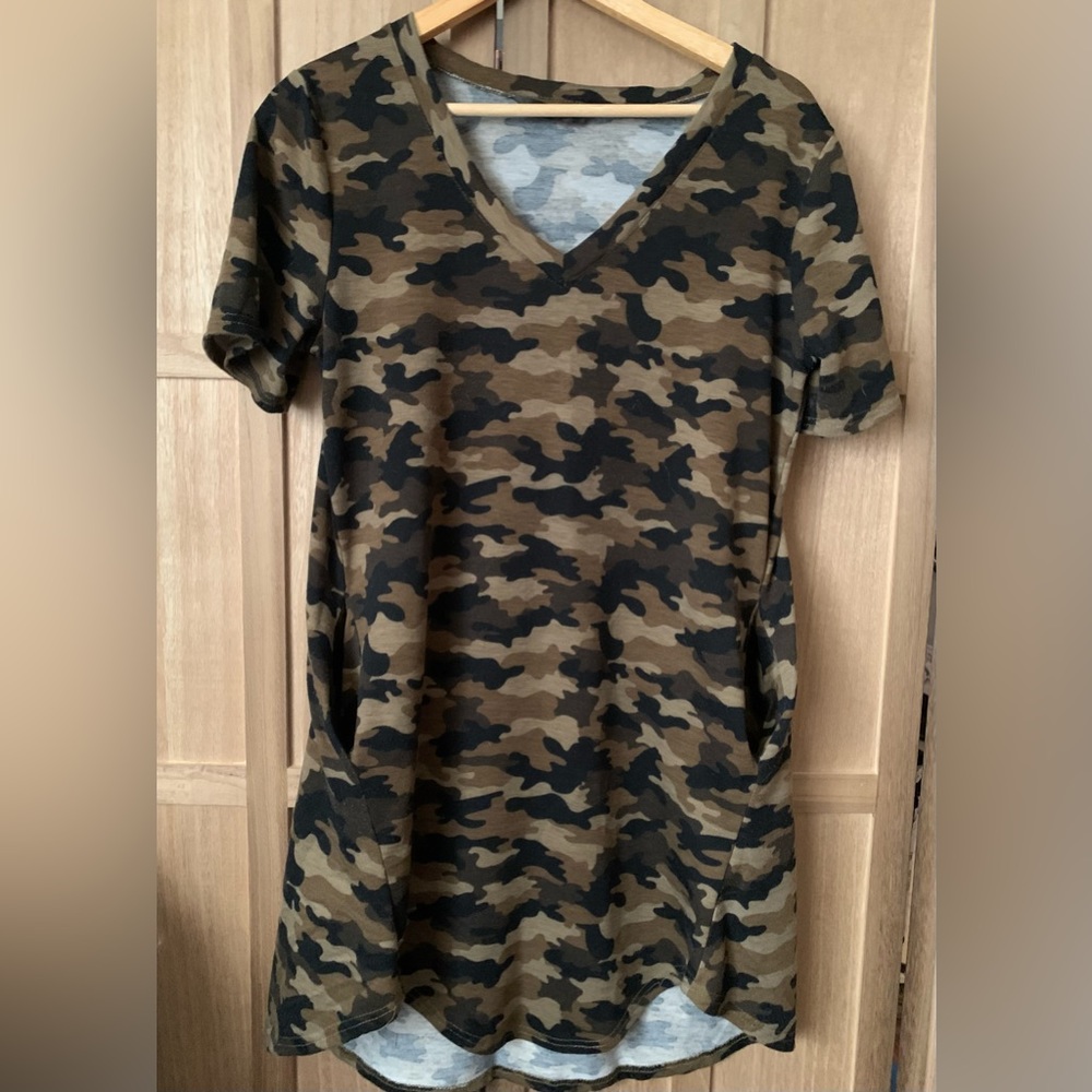 Amaryllis Muted Camo Pocket Curved-Hem Shift